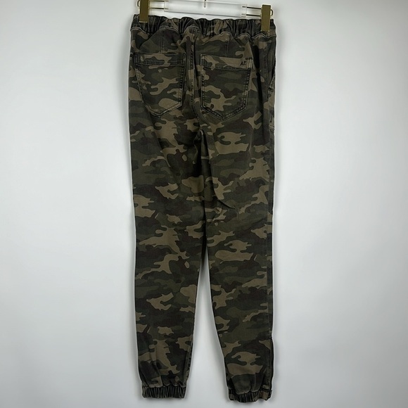 American Eagle Outfitters women’s Next Level Stretch Camo Joggers Size 2 Short - Picture 7 of 14